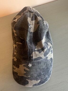 Camo Distressed Baseball Cap - Green/Black